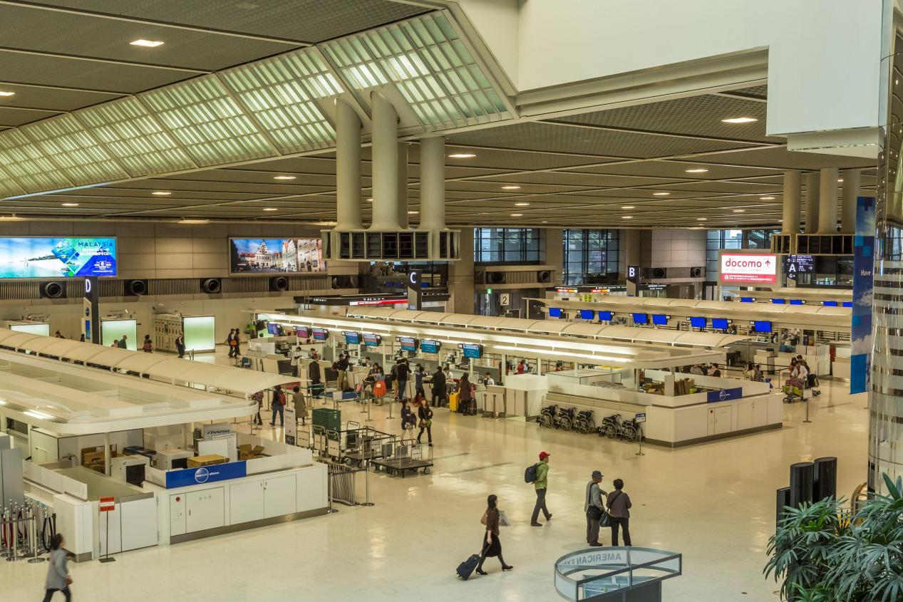 为什么过安检的时候要解皮带,上飞机笔记本电脑怎么过安检