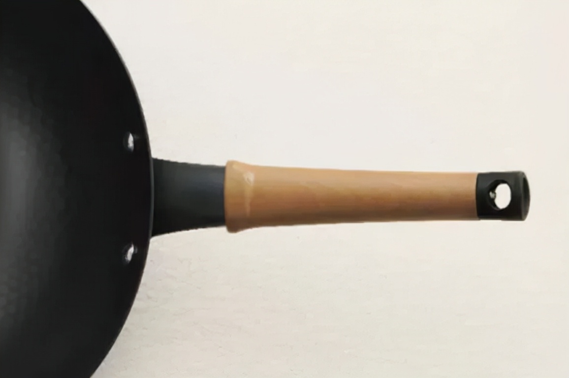 不粘锅炒锅和传统铁锅哪个好,不锈钢炒锅不粘锅哪个好