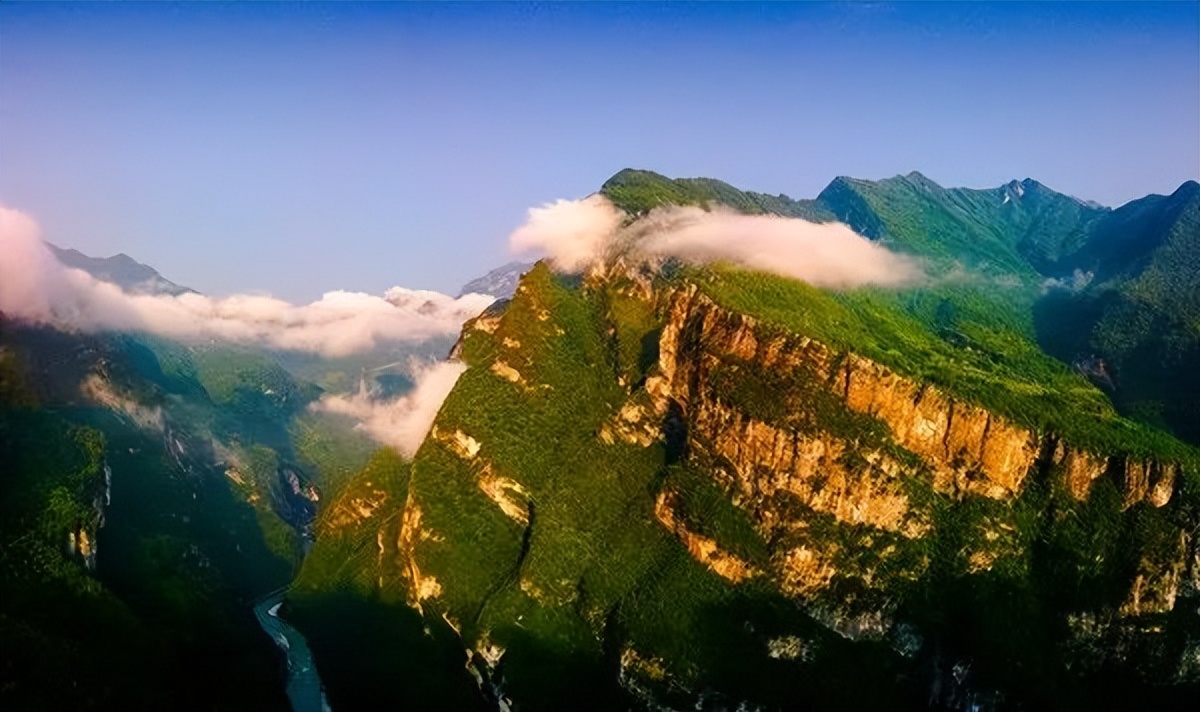 关于四川旅游的诗句古诗词,关于四川景色优美的古诗句