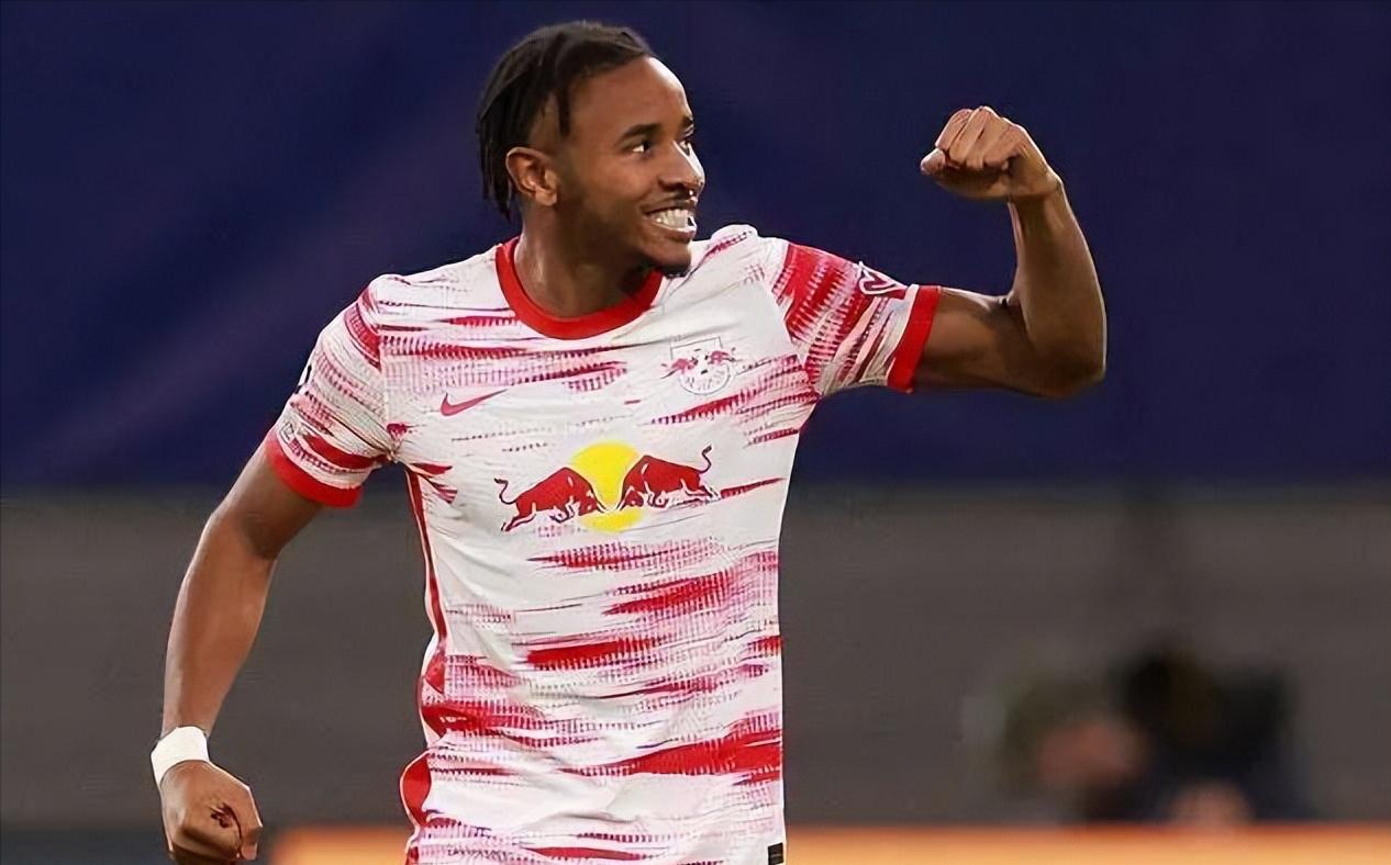 莱万5球登顶西甲射手榜,莱万5大联赛纪录