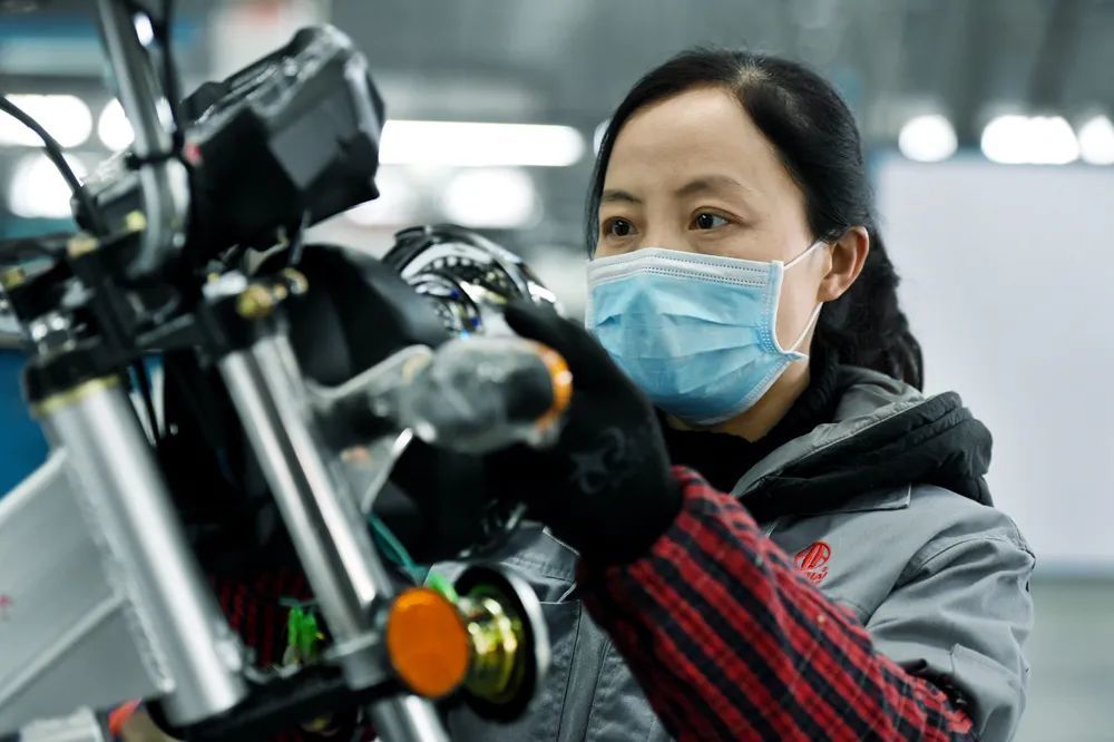 江苏南通重点企业热火朝天复工忙,江苏复工复产