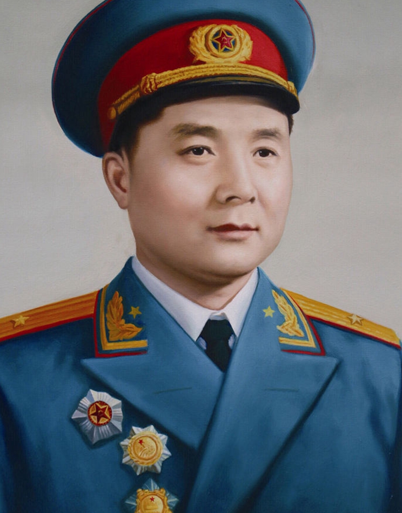 他13岁参军7次立三等功,他年仅29岁成为陆军中将