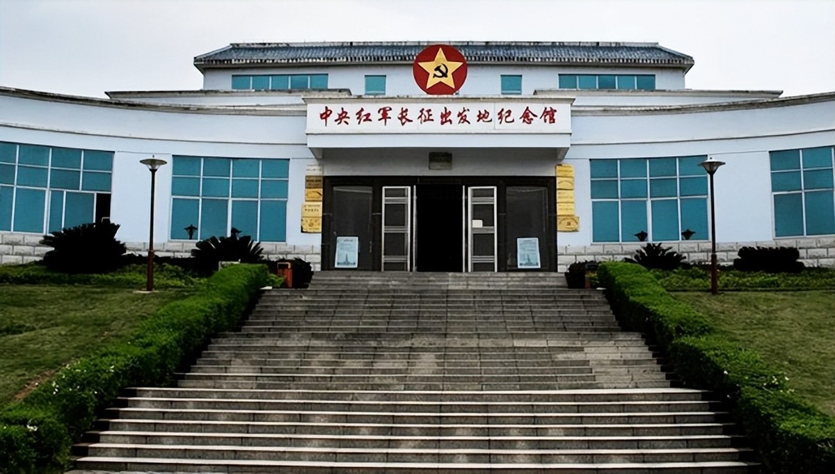 红军长征过草地有什么危险,长征时的草地危机四伏