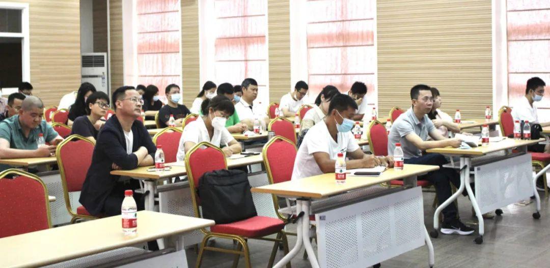 如何股动人心？总商会大讲堂请来专业人士