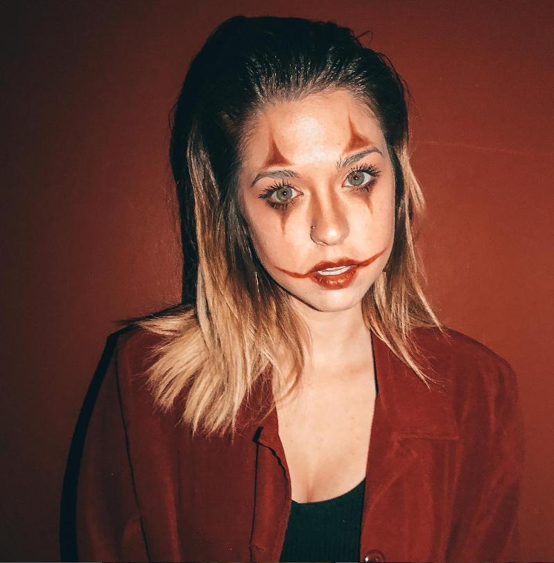 盲女恢复视力发现凶手在身边,盲女一觉醒来突然恢复视力