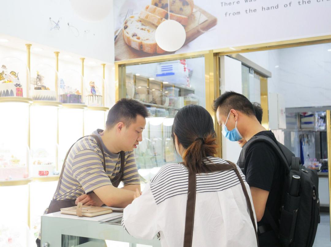 创业小夫妻实体生意,创业夫妻的苦尽甘来