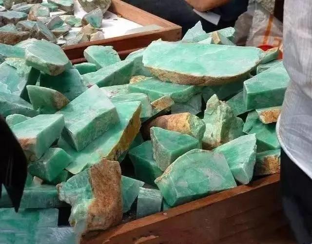 云南翡翠原石被骗怎么投诉,翡翠原石被骗怎么准备证据