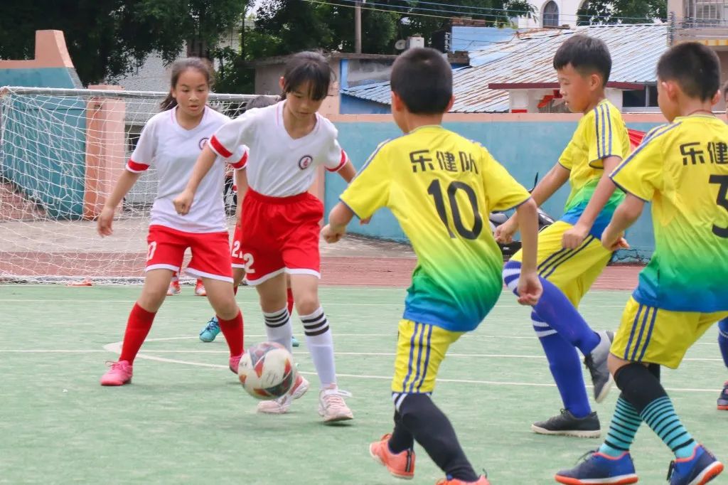 中山市校园足球联赛初中组,中山区第11小学总校直播足球比赛