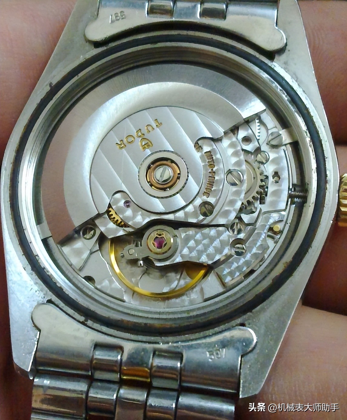 手表机芯级别怎么区分好坏,手表哪几种机芯比较好
