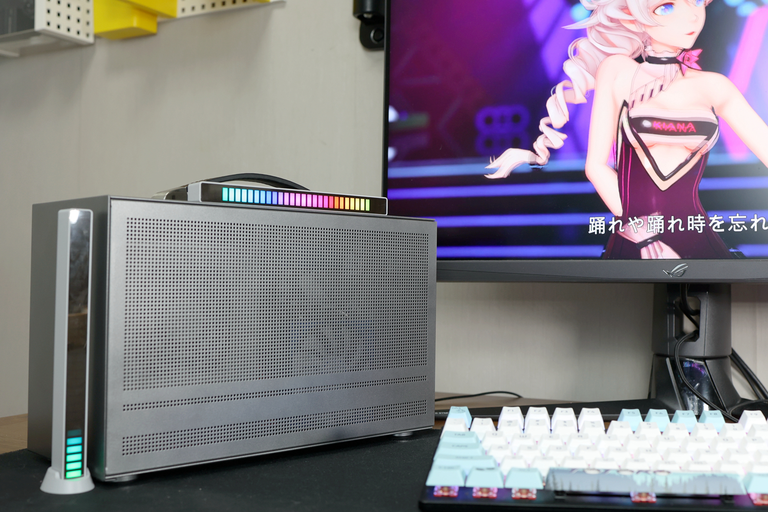 itx蜂鸟i100,装一台方便携带的主机