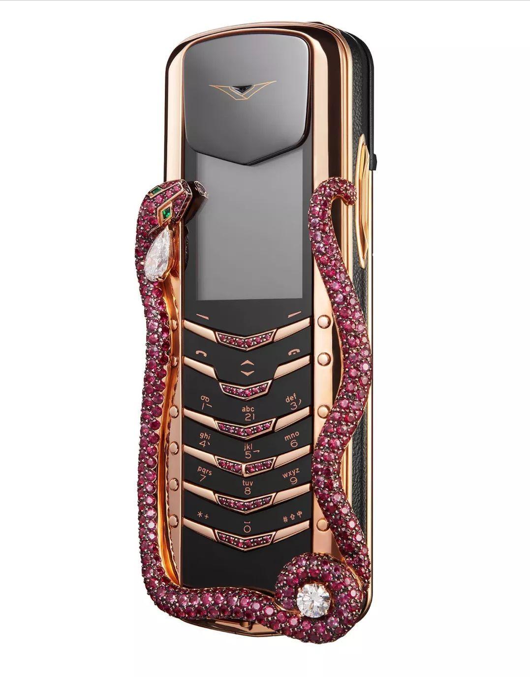 世界上最贵的羽毛,世界上最贵的羽毛一瓶水就30万