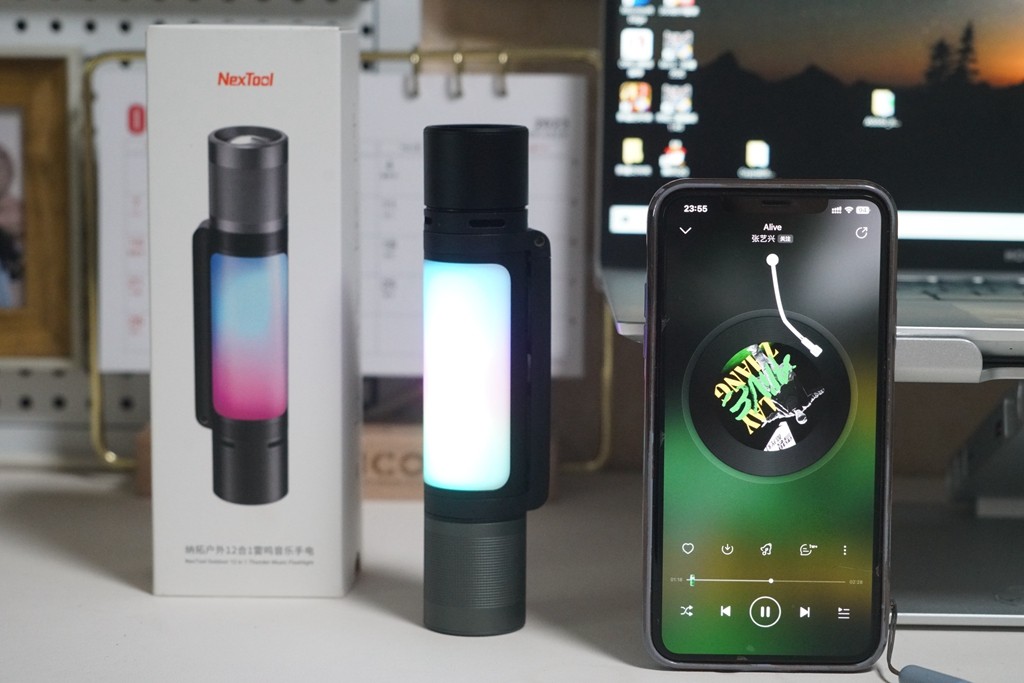 点亮多彩夜晚，让灯光随音而动，纳拓户外12合1雷鸣音乐手电