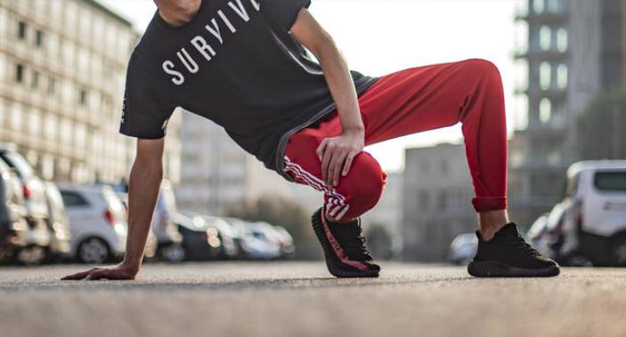 阿迪亏损,阿迪亏损多少