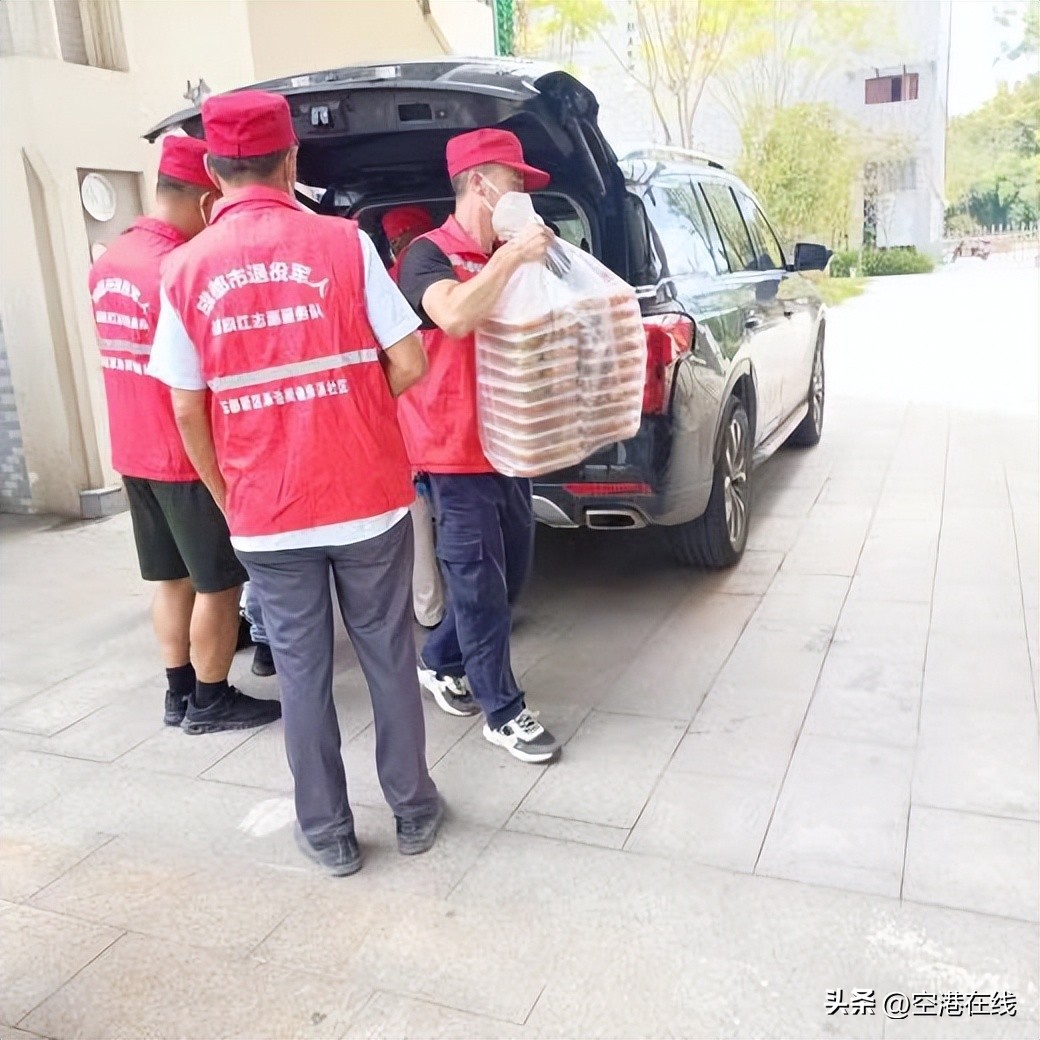 疫情防控爱心团队在行动,爱心人士为抗击疫情添力量