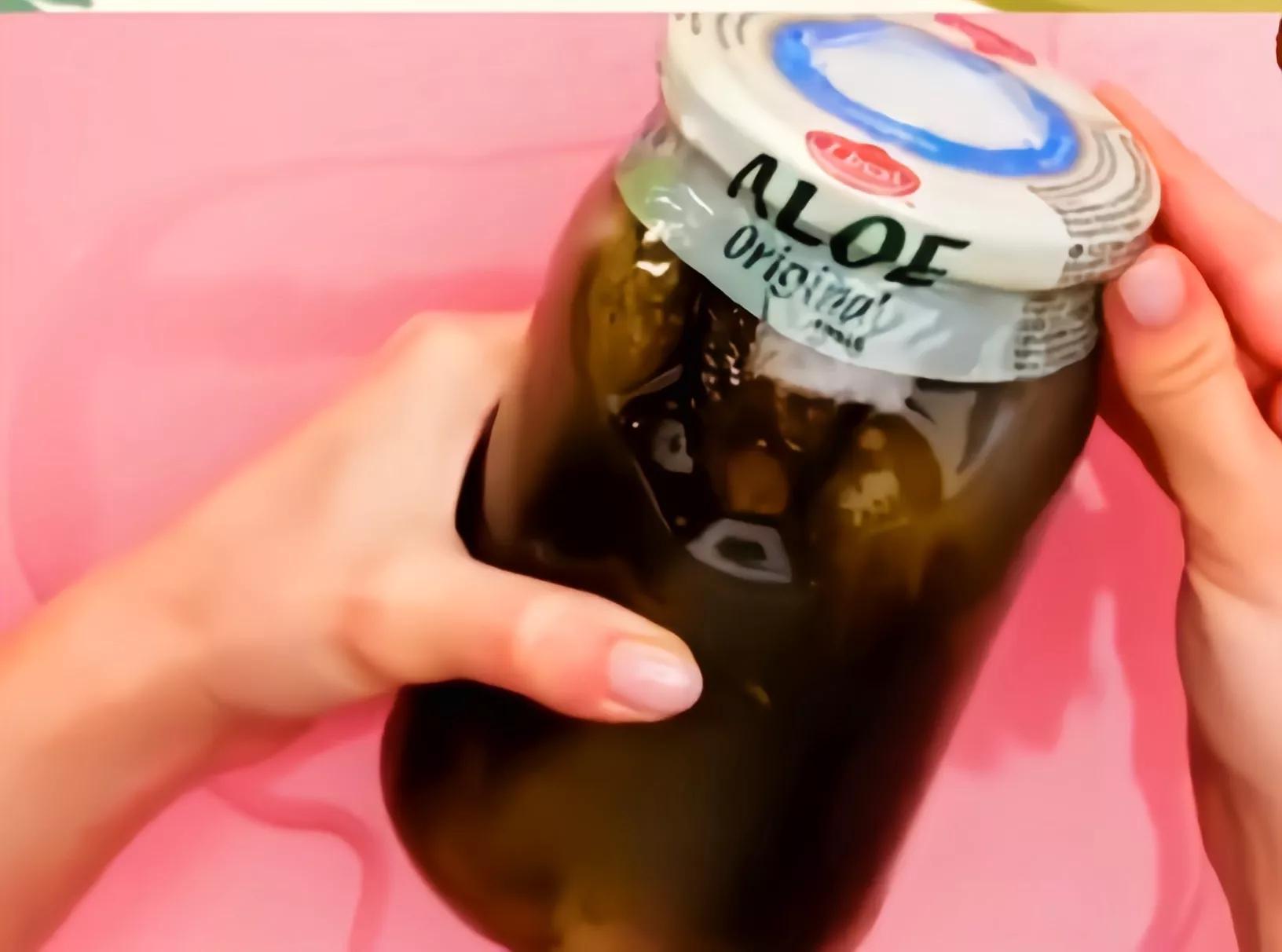 只用小苏打和白醋做胶水,不用小苏打光用牙膏做胶水