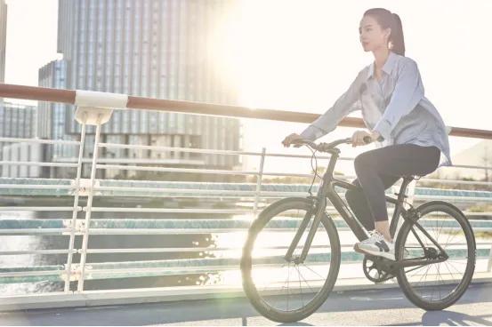 休闲单车天花板落地小米有品!95%航空级碳纤维,仅4瓶矿泉水重