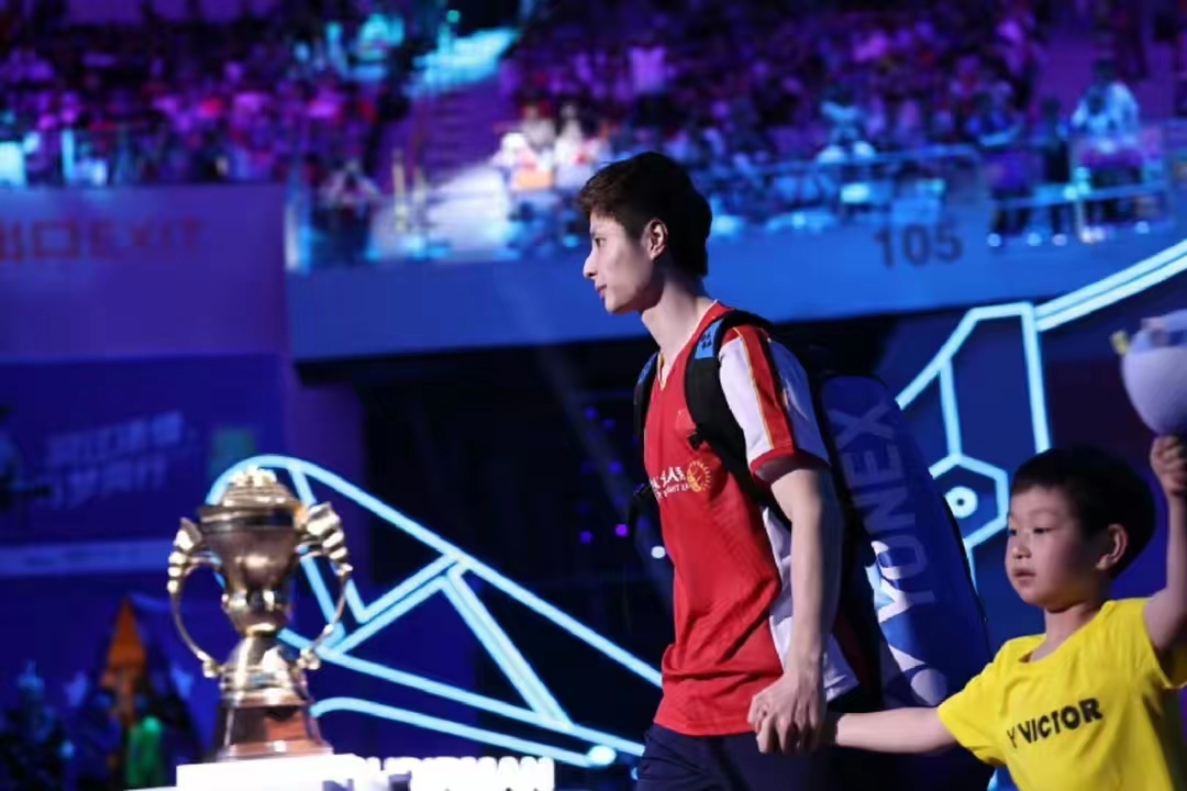 石宇奇2-1逆转安赛龙,国羽今天最新赛况石宇奇