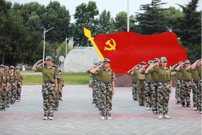 儿童军营体验营,儿童体验军营夏令营