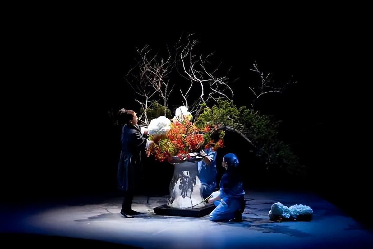 日式插花技法,日式插花的特色及技巧