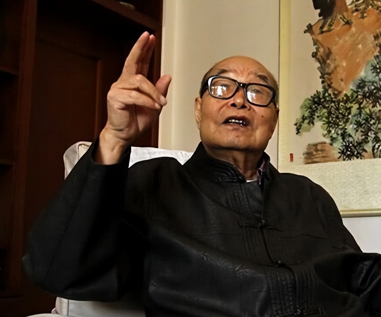 1953年，志愿军师长负伤后回家探亲，发现拉车的车夫就是父亲