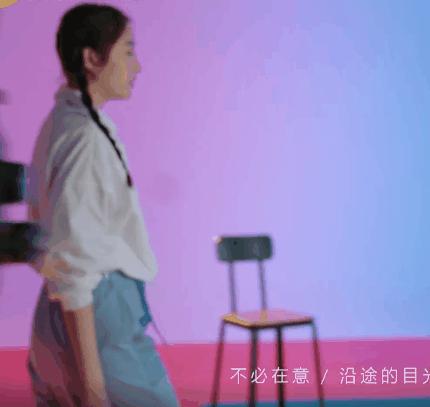 关晓彤为谁挡热搜,关晓彤烂大街造型