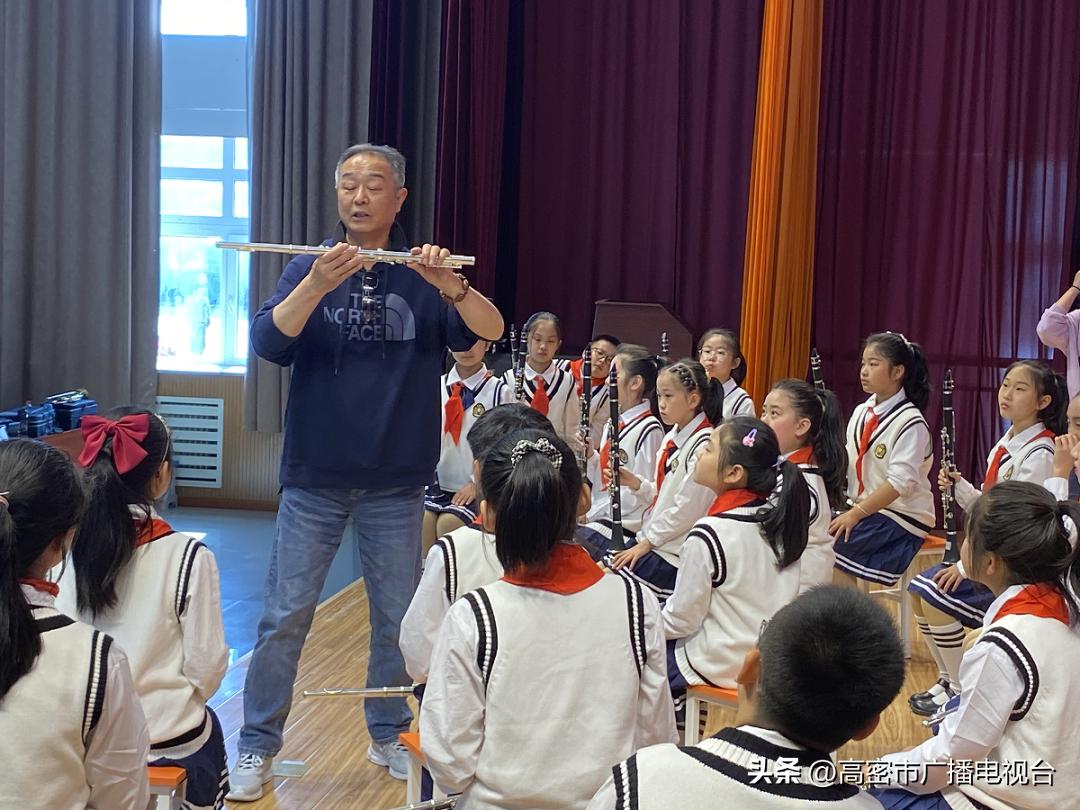 多彩社团促成长,多彩社团促个性发展