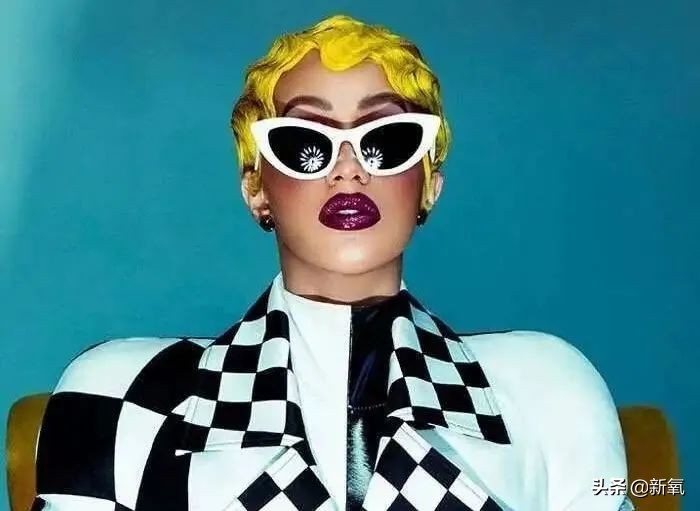 好拽！从贫民窟到顶奢代言人，骂卡戴珊是学人精…