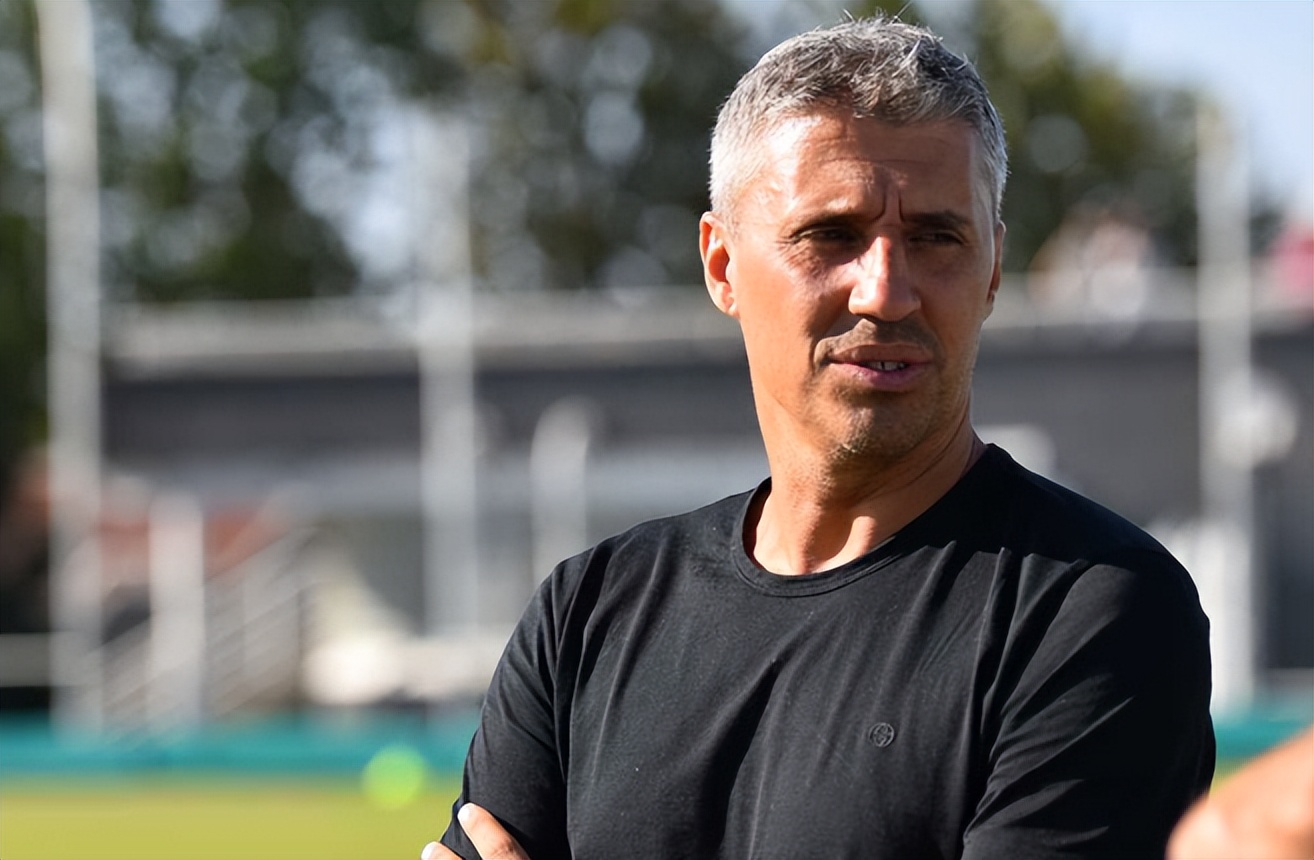 大罗足球过人,大罗控球集锦