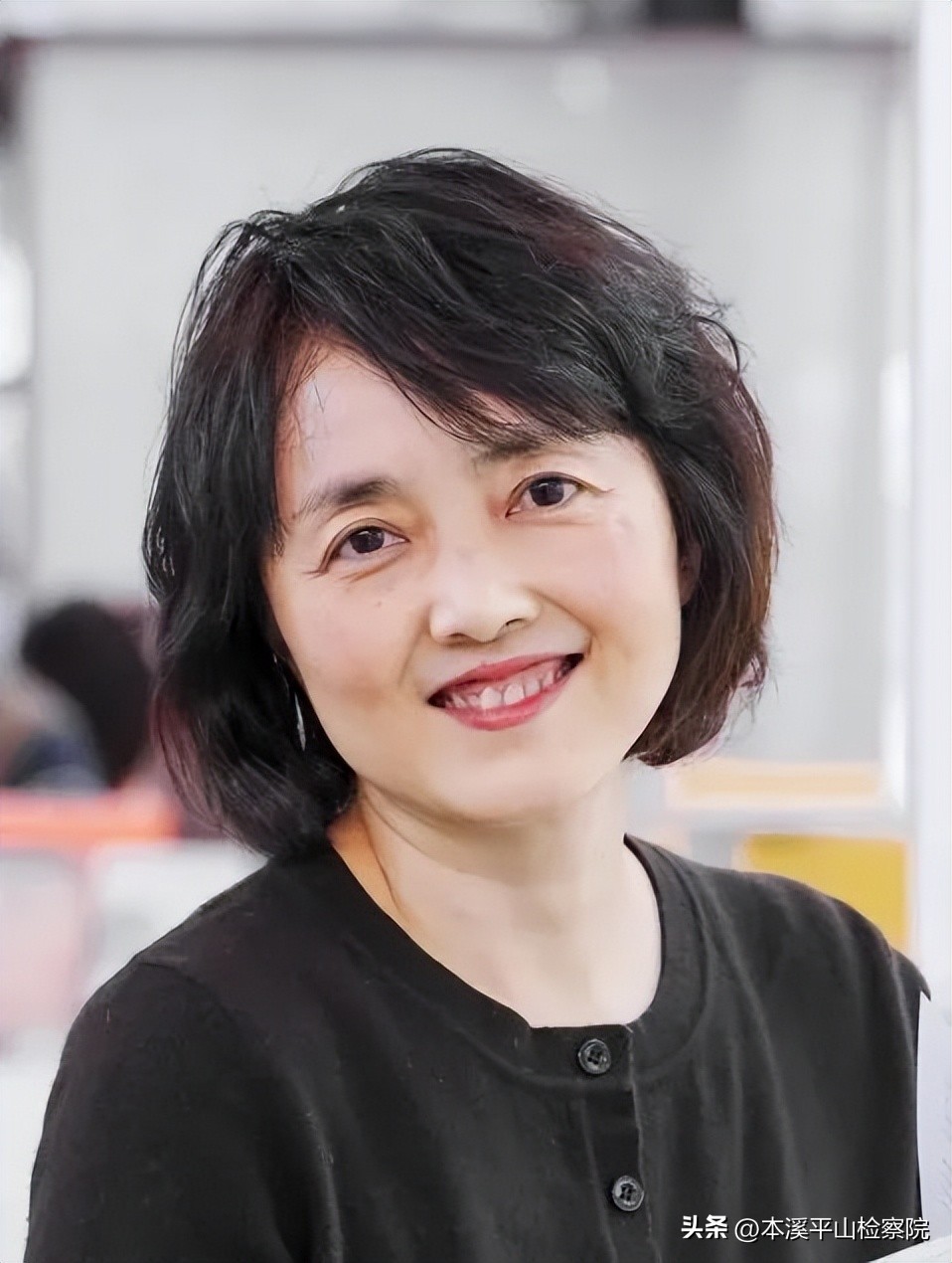 药品说明书字为啥那么小,小小药品说明书有何大问题