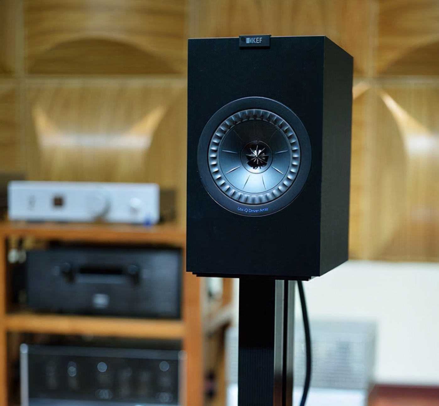 高级又实用的音箱：KEFQ350