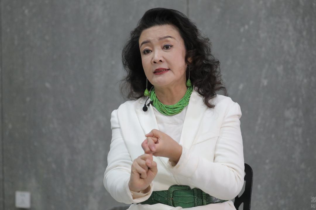 赚钱最狠的女人是什么样的,全球最狠的女人一个月挣10亿