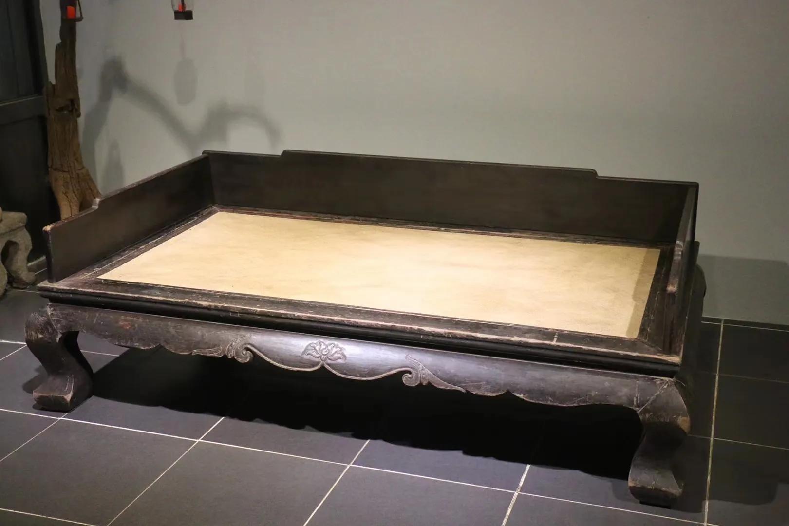 清..三弯腿粽底大床黑大漆，紫榆，尺寸超大（难得），总