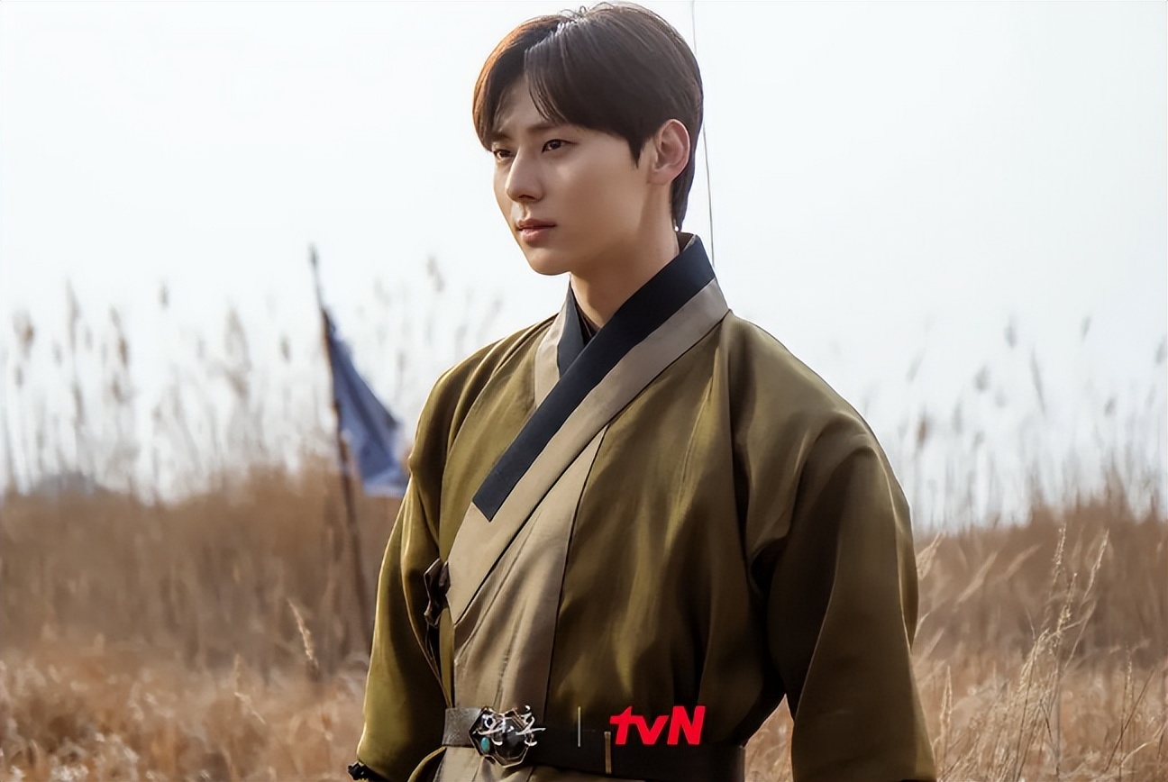 为什么韩剧的男主角都这么受欢迎,韩剧男主身高为什么这么高