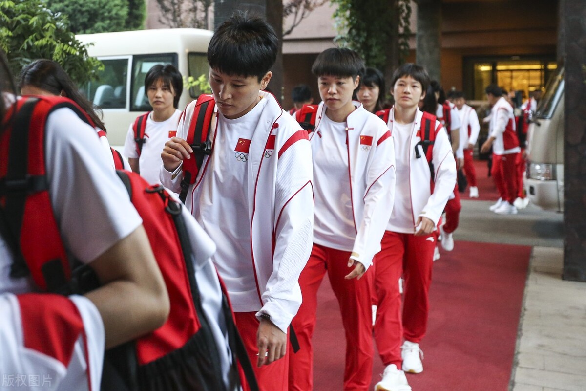 上港投资足球,上港给徐根宝多少钱