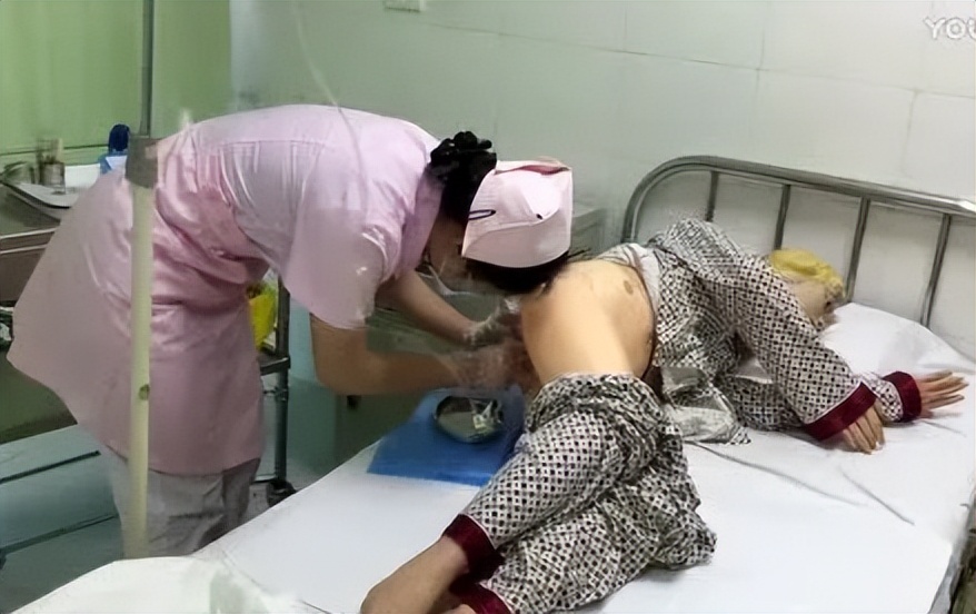 情侣间的“灌肠游戏”影响身体健康吗？听听医生怎么说