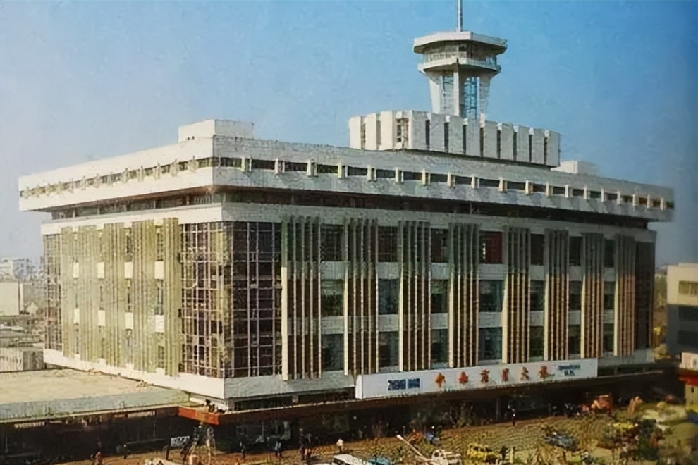 中国年营收最高的10家商场,1996年的全国销售额top10商场