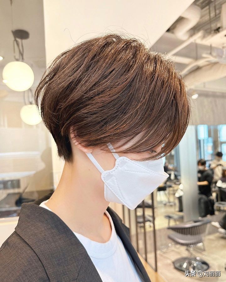 波波头满头小卷发型图片2015,高层次波波头满头造型烫打理