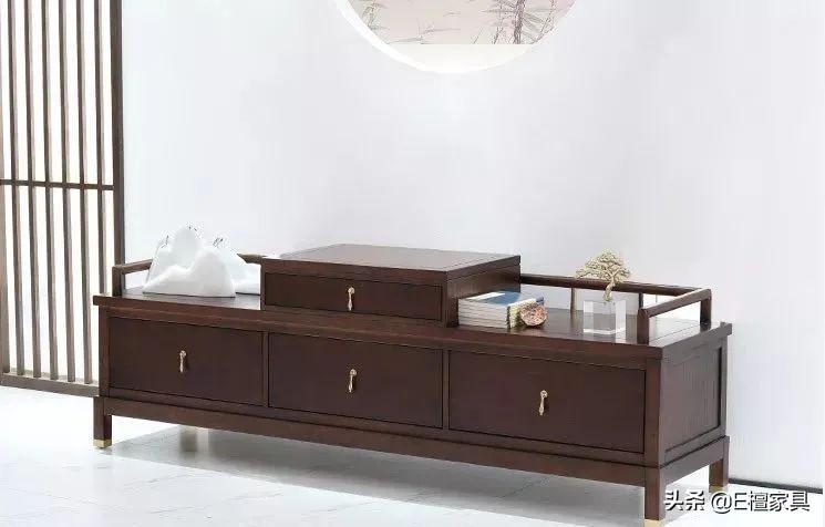 新中式电视柜两边放什么最好,新中式电视柜款式效果图