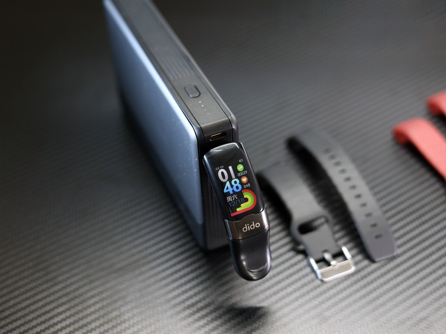 dido手环测心电视频,didoy2s智能血压手环测评