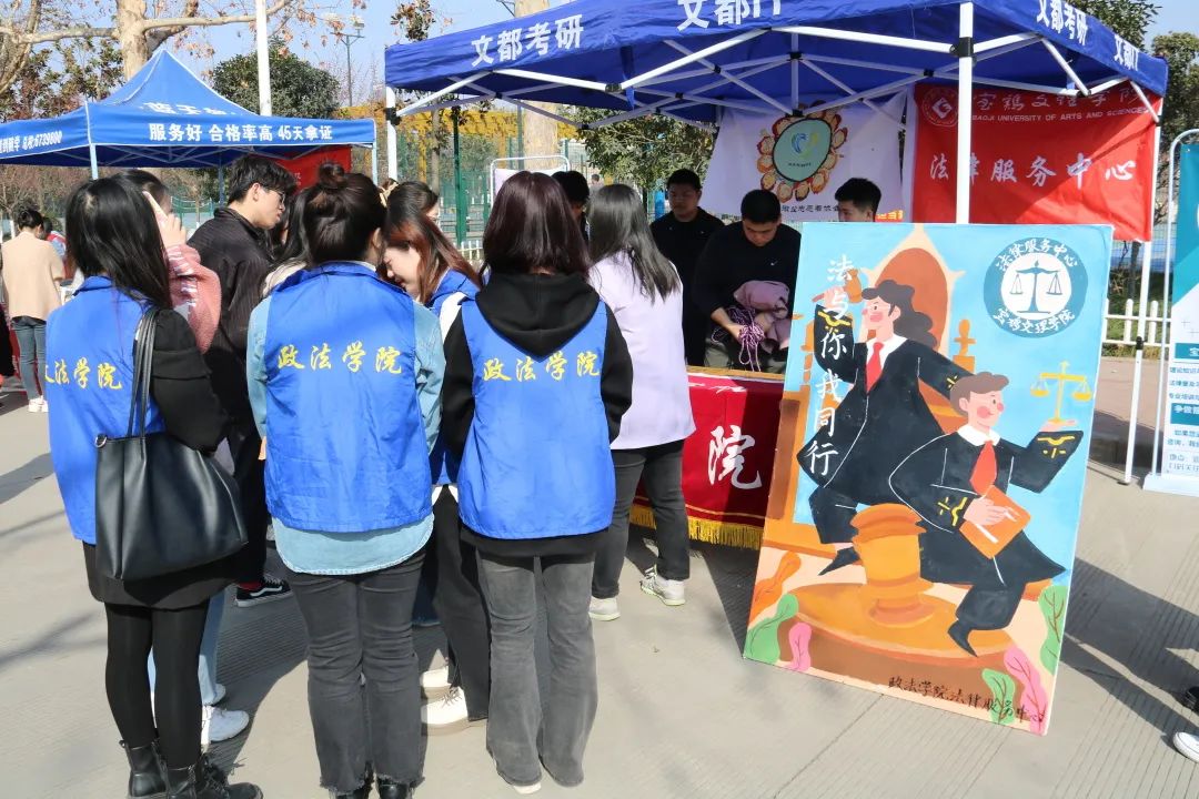 学雷锋精神青少年志愿活动价值,学雷锋树新风争做雷锋精神弘扬者