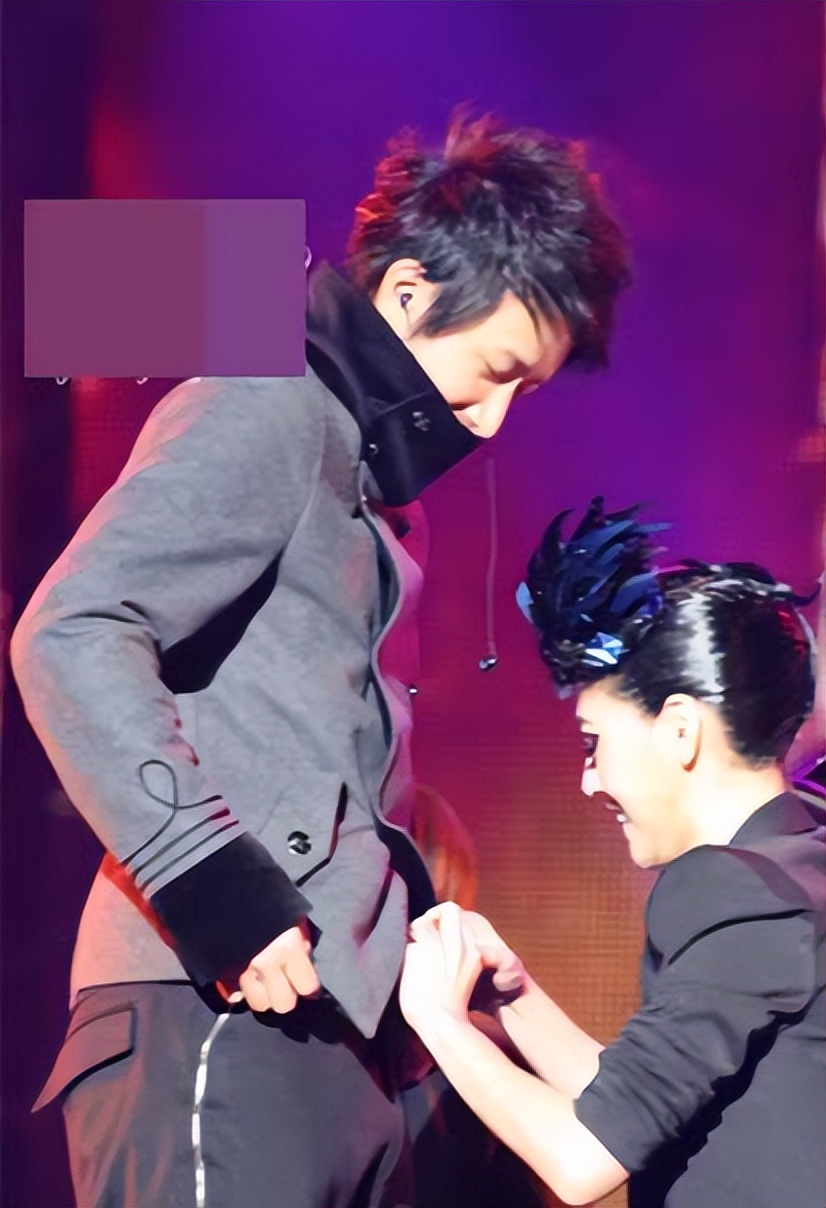 骚扰辱骂、被敬酒、被揩油，娱乐圈的恶趣味，连男演员也难逃魔掌