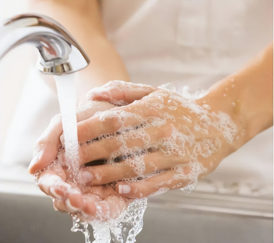 脖子上长小肉疙瘩丝状疣怎么治疗,脖子上长小肉疣怎么治疗