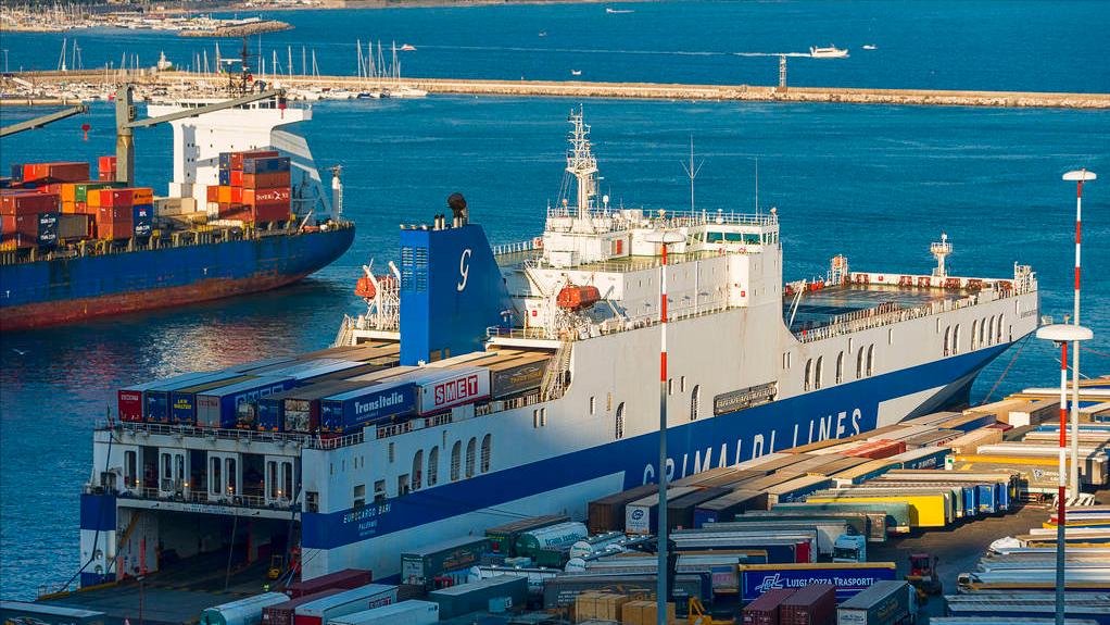 中国造船业登顶世界第一，法国成了老客户，订单连美国也抢不走