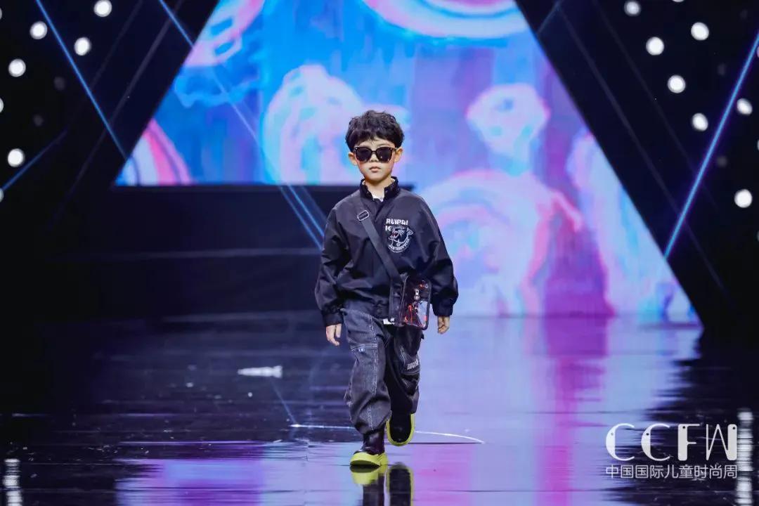 琦瑞德泽童装旗舰店直播间,琦瑞德泽童装是一线品牌吗