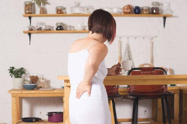 女性经期，后腰频繁疼痛，或是这7种妇科疾病在捣乱，需重视