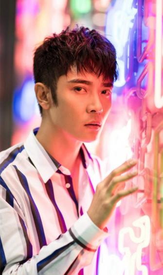 张丹峰洪欣风波后首次合体亮相,张丹峰怀柔拍戏