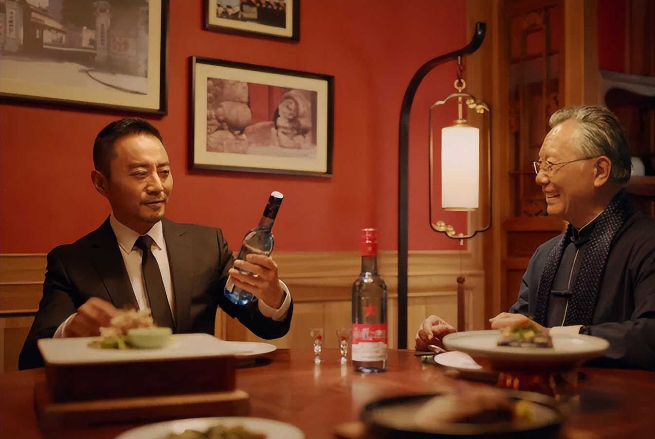 永丰蓝瓶和红星二锅头蓝瓶哪个好,永丰二锅头为何比红星跟牛栏山贵