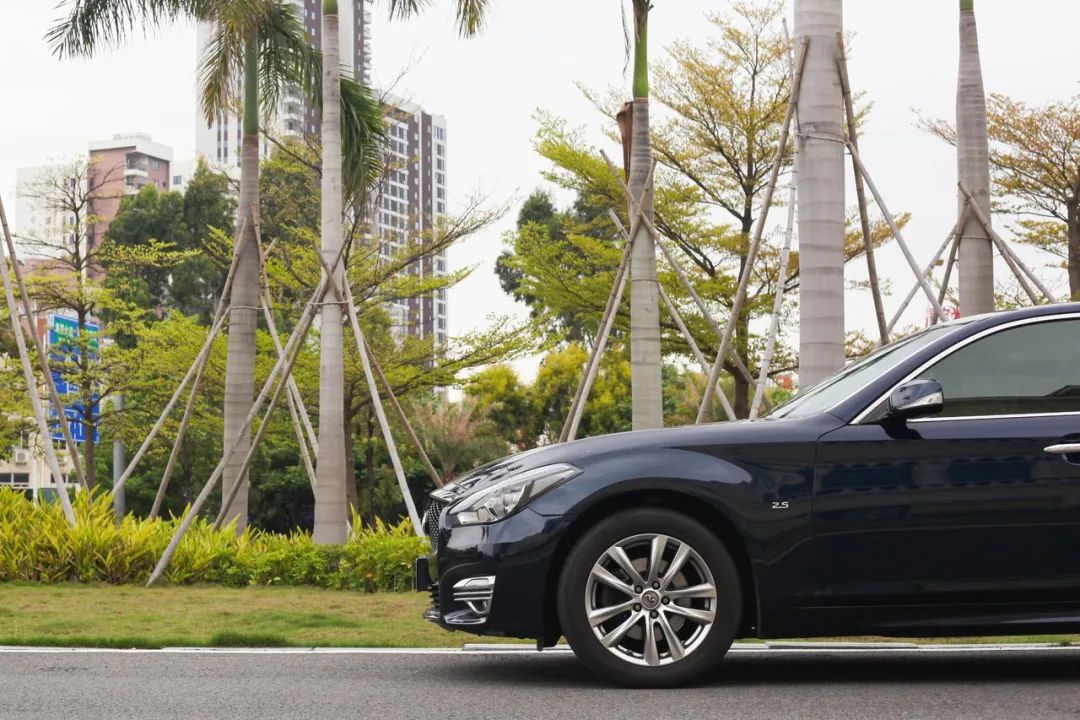 大连二手英菲尼迪q70l汽车,长沙市14款英菲尼迪q70l二手报价