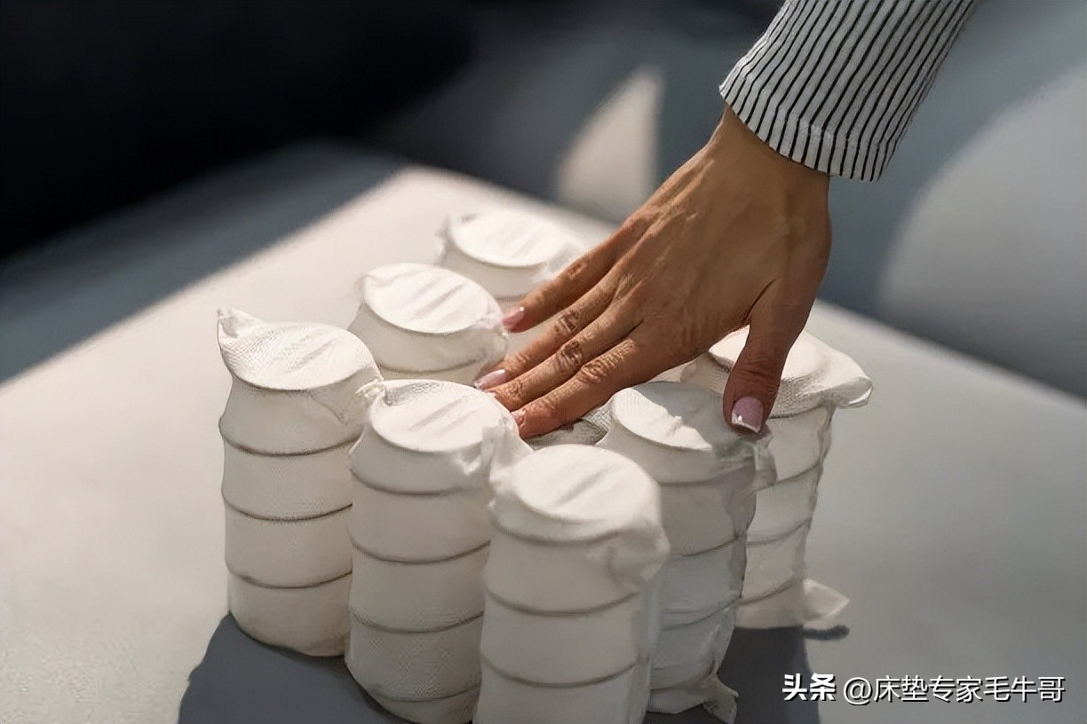 为什么酒店床垫比普通床垫舒服 (星级酒店的床垫和正常床垫的区别)