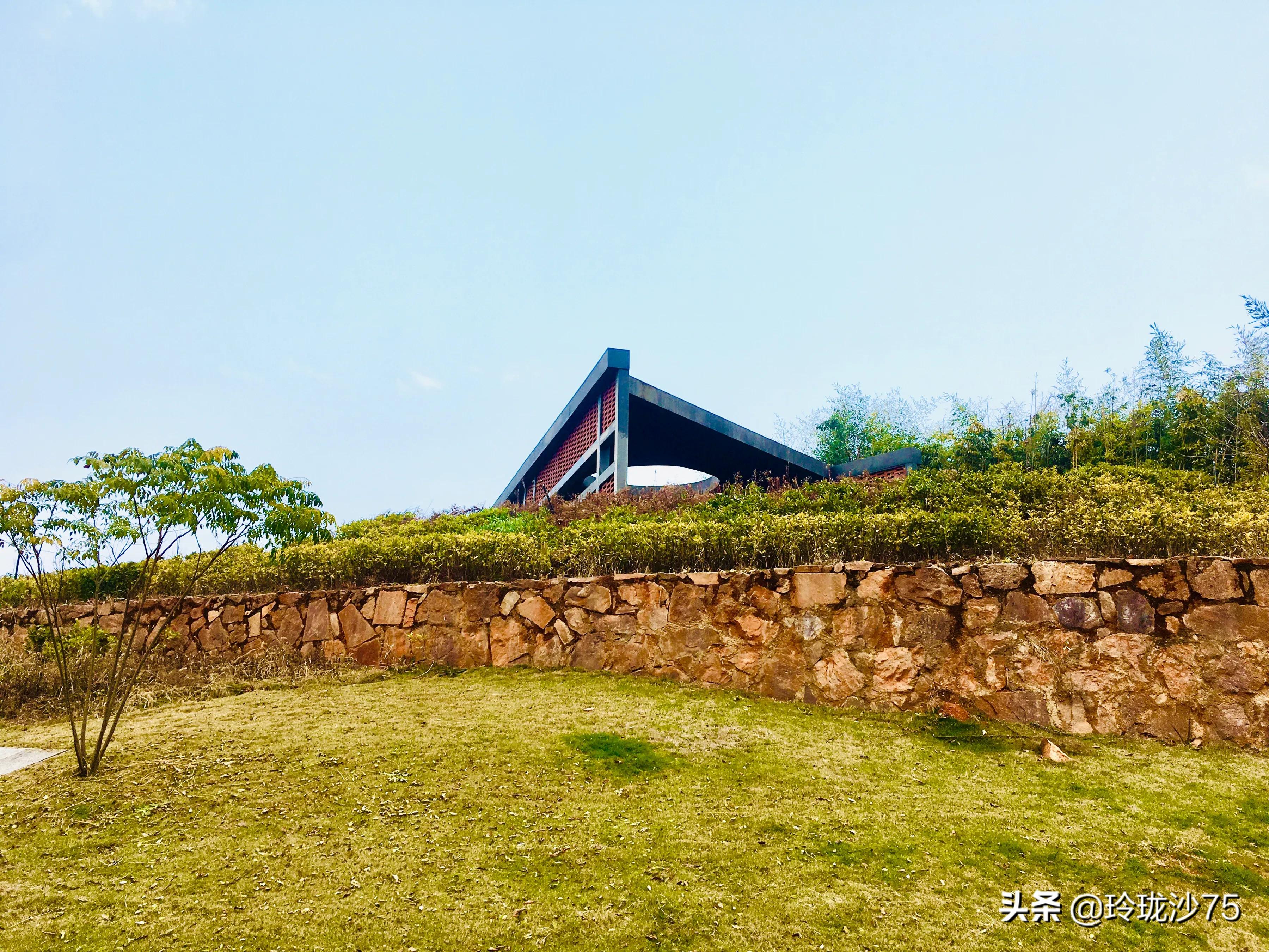 长沙风景美丽的篮球场,长沙王陵公园生态足球场